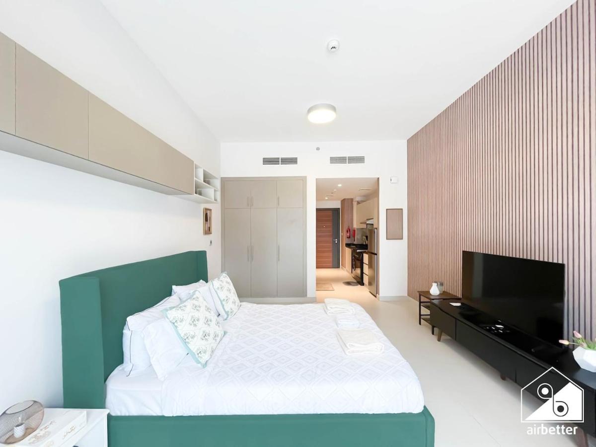 Apartment Serene With Views In Al Waleed Garden 2 Dubai