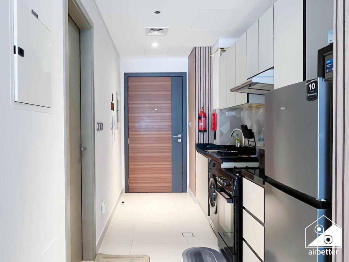 Apartment Serene With Views In Al Waleed Garden 2 Dubai